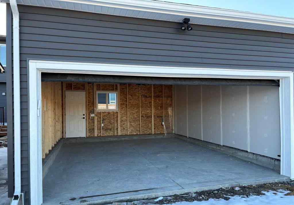 MLS&reg; # A2270500 - 750 Wolf Willow Boulevard SE in Wolf Willow Calgary, Residential Open Houses