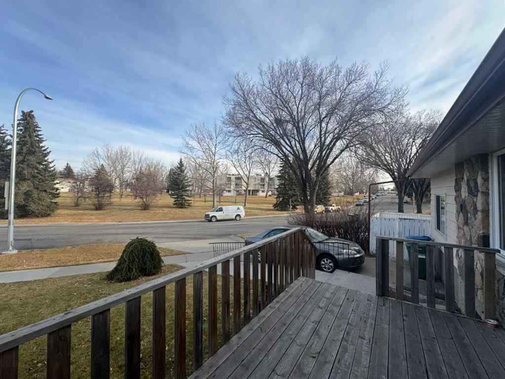 MLS&reg; # A2270506 - 3731 Varsity Drive NW in Varsity Calgary, Residential Open Houses