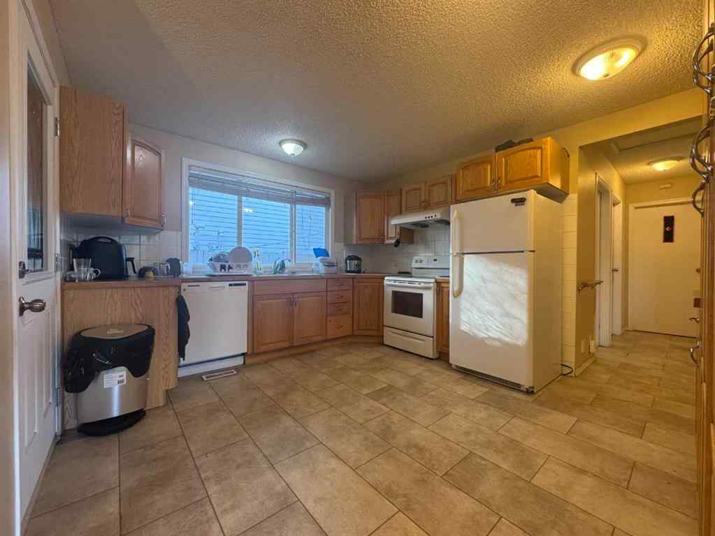 MLS&reg; # A2270506 - 3731 Varsity Drive NW in Varsity Calgary, Residential Open Houses