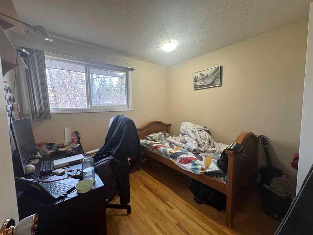 MLS&reg; # A2270506 - 3731 Varsity Drive NW in Varsity Calgary, Residential Open Houses