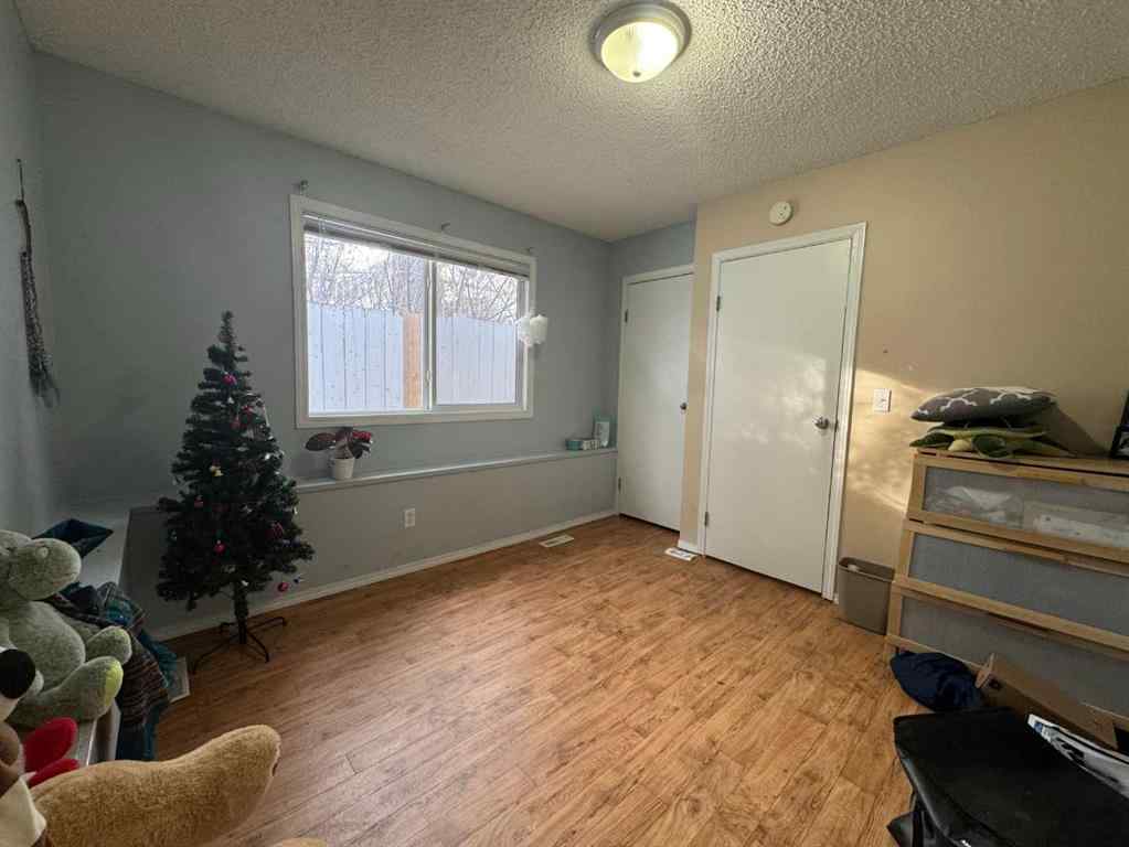 MLS&reg; # A2270506 - 3731 Varsity Drive NW in Varsity Calgary, Residential Open Houses