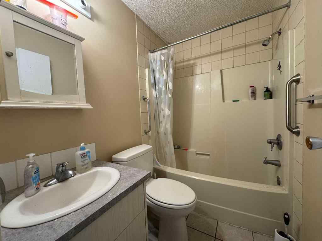 MLS&reg; # A2270506 - 3731 Varsity Drive NW in Varsity Calgary, Residential Open Houses