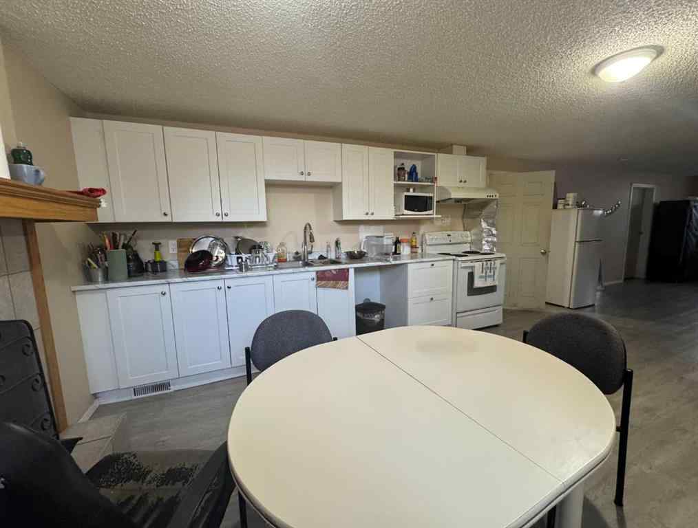 MLS&reg; # A2270506 - 3731 Varsity Drive NW in Varsity Calgary, Residential Open Houses