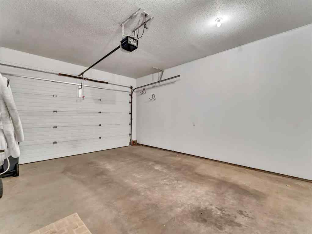 MLS&reg; # A2270507 - 274 Park Meadows Lane SE in Southview-Park Meadows Medicine Hat, Residential Open Houses