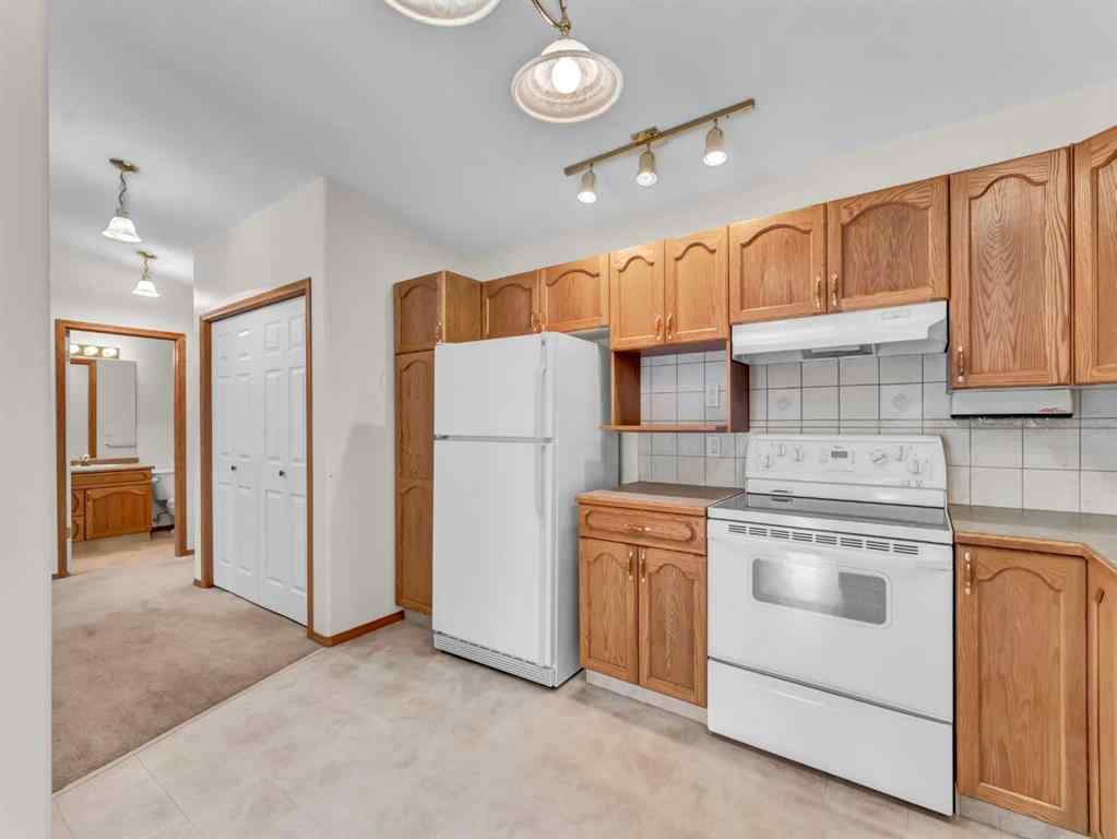 MLS&reg; # A2270507 - 274 Park Meadows Lane SE in Southview-Park Meadows Medicine Hat, Residential Open Houses