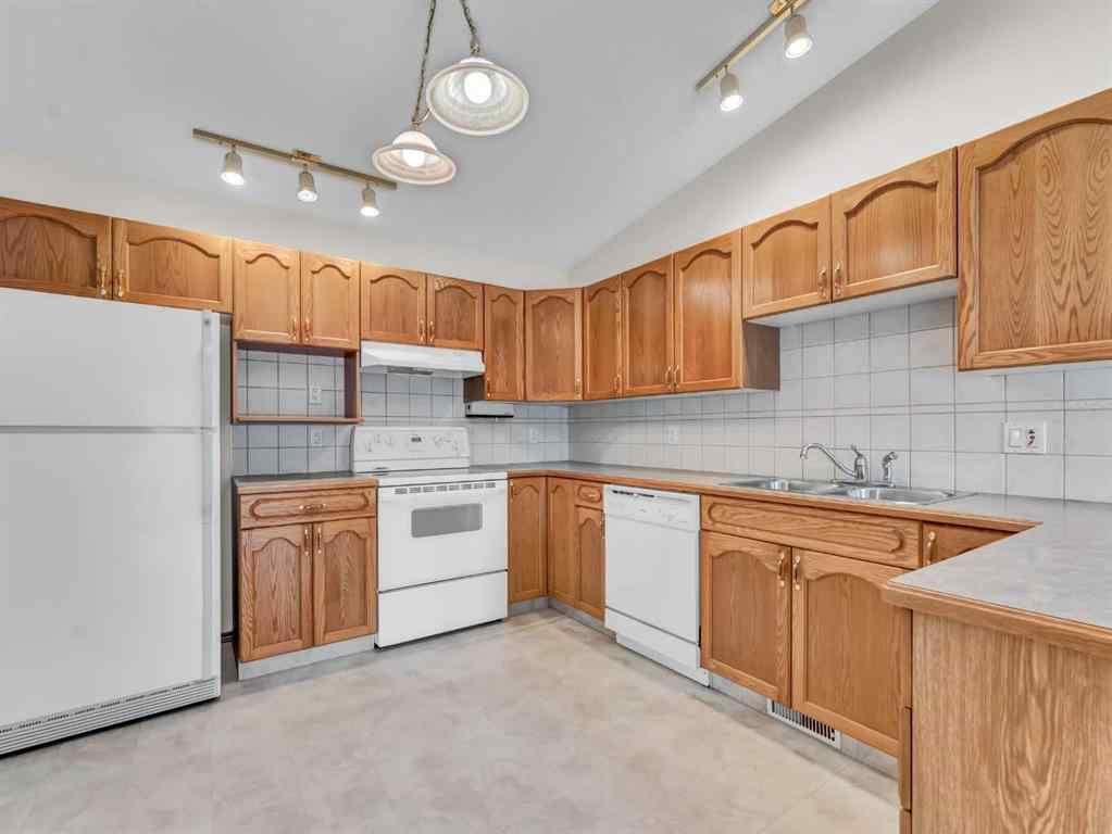 MLS&reg; # A2270507 - 274 Park Meadows Lane SE in Southview-Park Meadows Medicine Hat, Residential Open Houses