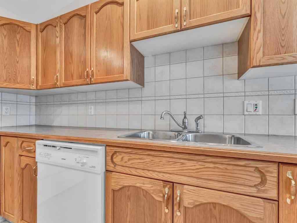 MLS&reg; # A2270507 - 274 Park Meadows Lane SE in Southview-Park Meadows Medicine Hat, Residential Open Houses