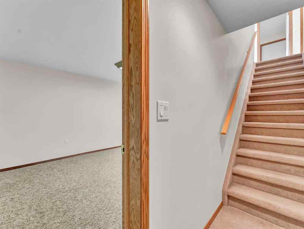 MLS&reg; # A2270507 - 274 Park Meadows Lane SE in Southview-Park Meadows Medicine Hat, Residential Open Houses