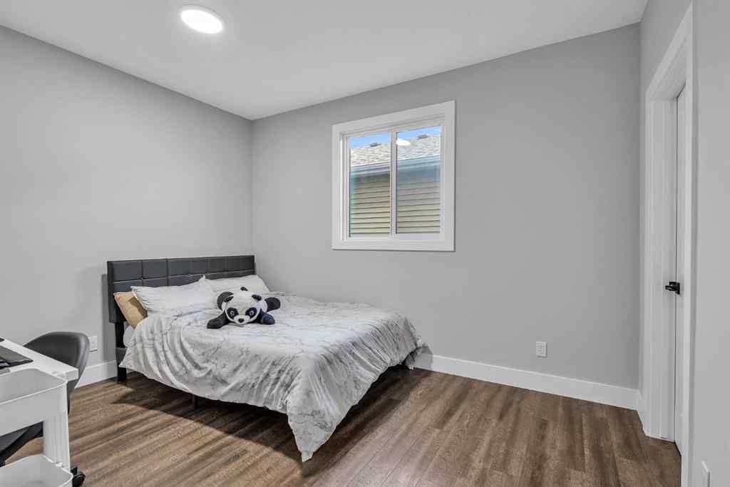 MLS&reg; # A2270516 - 127 Creekstone Park SW in Pine Creek Calgary, Residential Open Houses