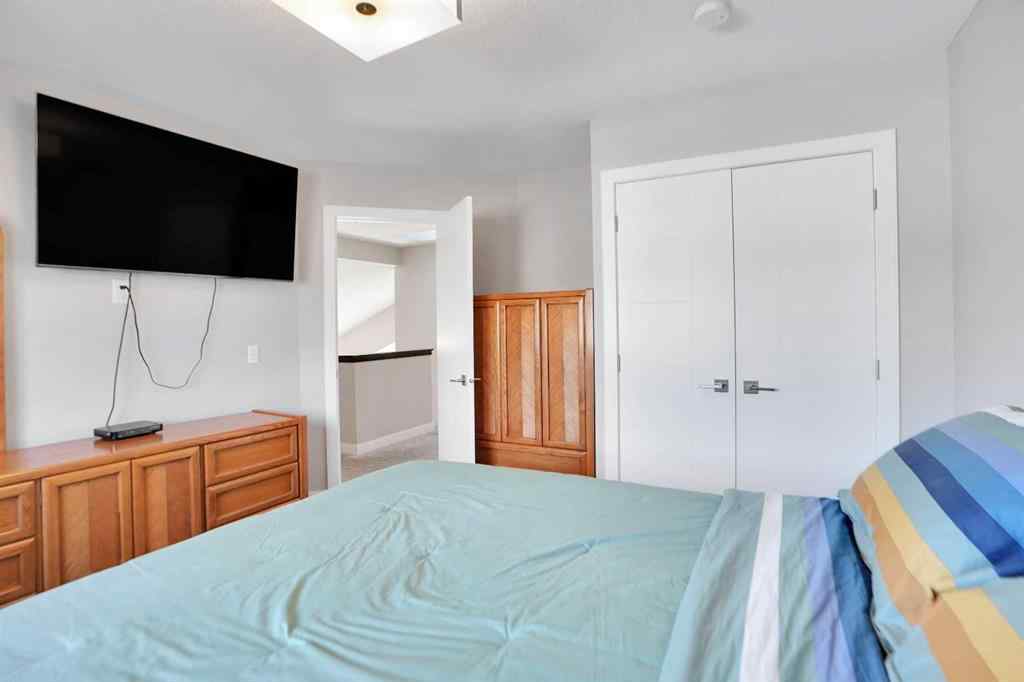 MLS&reg; # A2270517 - 33 Douglasbank Rise SE in Douglasdale/Glen Calgary, Residential Open Houses