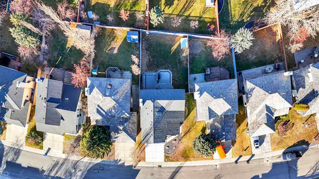 MLS&reg; # A2270517 - 33 Douglasbank Rise SE in Douglasdale/Glen Calgary, Residential Open Houses