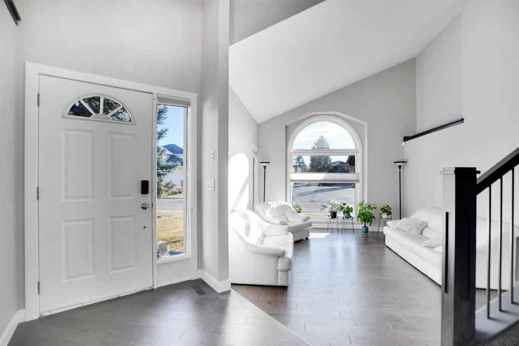 MLS&reg; # A2270517 - 33 Douglasbank Rise SE in Douglasdale/Glen Calgary, Residential Open Houses