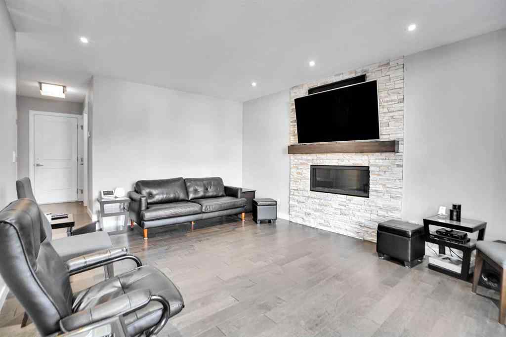 MLS&reg; # A2270517 - 33 Douglasbank Rise SE in Douglasdale/Glen Calgary, Residential Open Houses