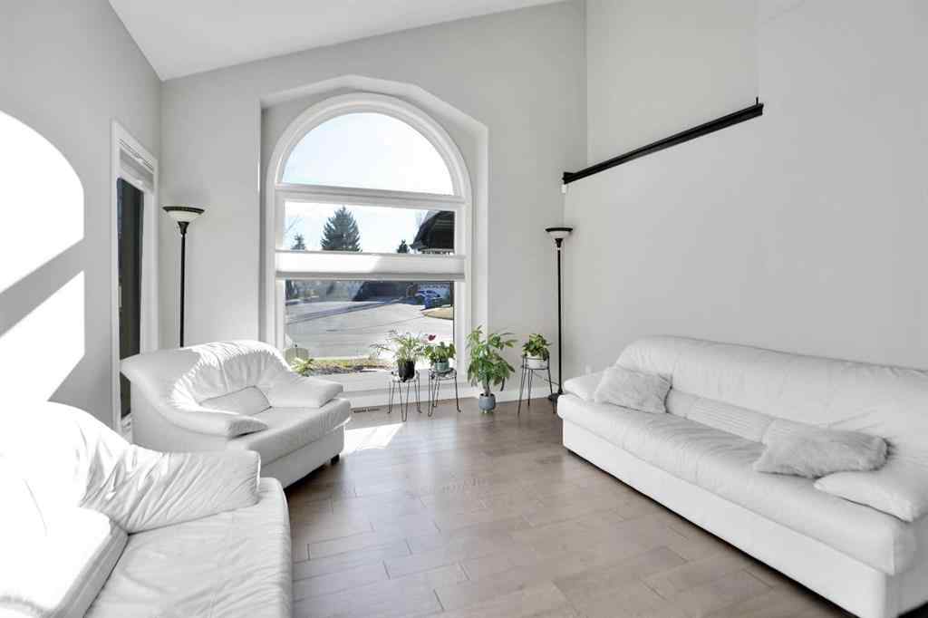 MLS&reg; # A2270517 - 33 Douglasbank Rise SE in Douglasdale/Glen Calgary, Residential Open Houses