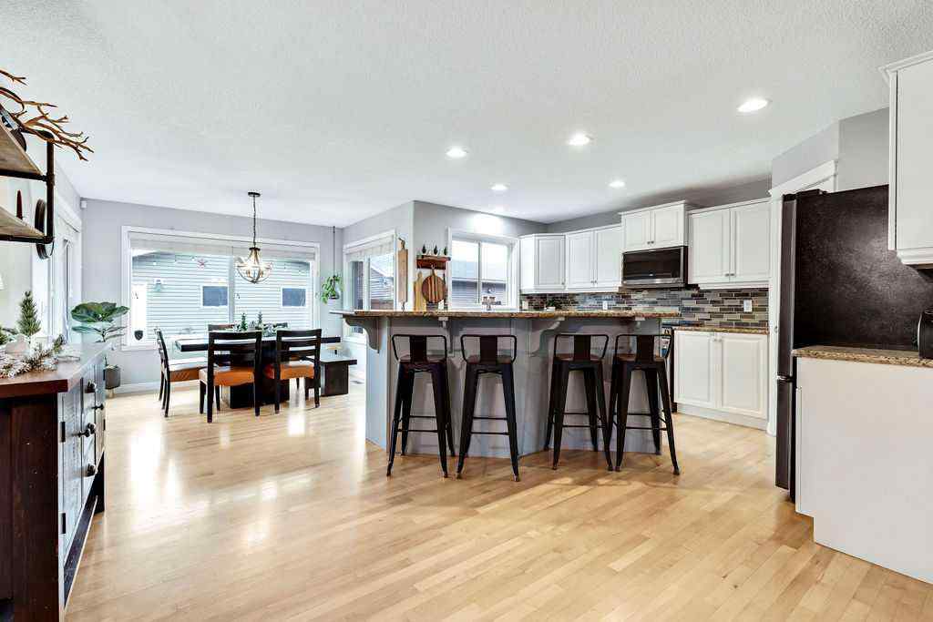 MLS® A2270541 - 208 Prestwick Manor SE in McKenzie Towne Calgary, Residential