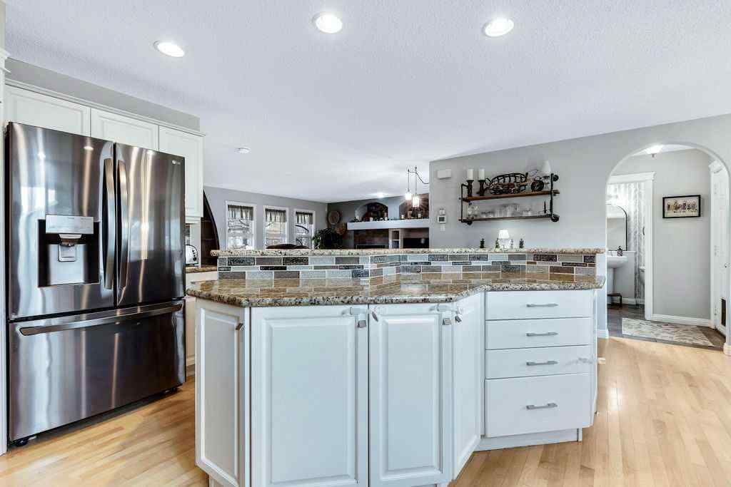 MLS® A2270541 - 208 Prestwick Manor SE in McKenzie Towne Calgary, Residential