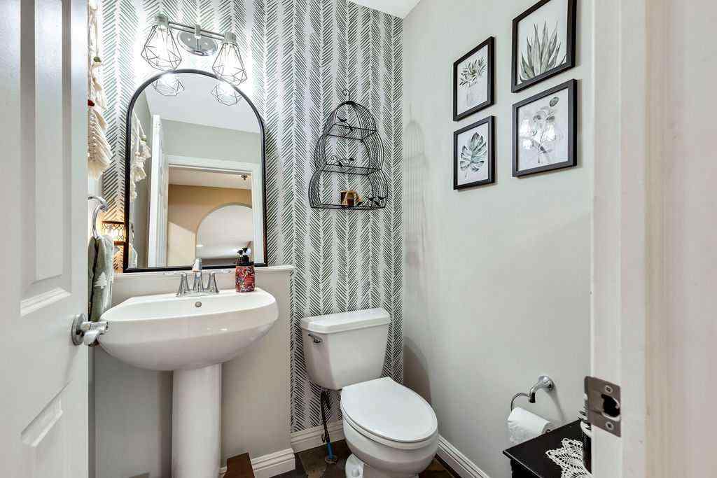 MLS® A2270541 - 208 Prestwick Manor SE in McKenzie Towne Calgary, Residential