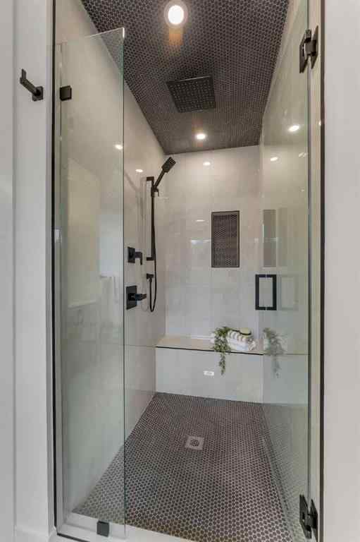 MLS&reg; # A2270544 - 8718 34 Avenue NW in Bowness Calgary, Residential Open Houses