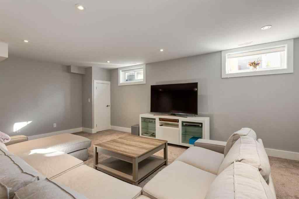 MLS® # A2270548 - 32 Calandar Road NW in Collingwood Calgary, Residential Open Houses