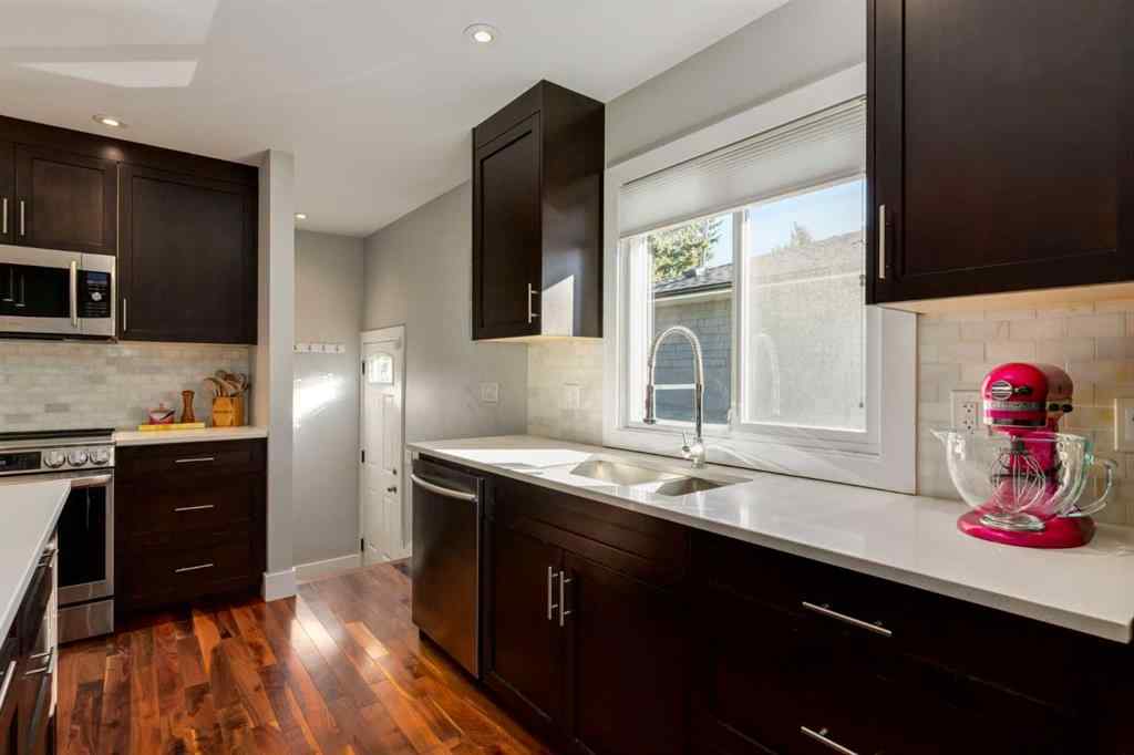 MLS® # A2270548 - 32 Calandar Road NW in Collingwood Calgary, Residential Open Houses