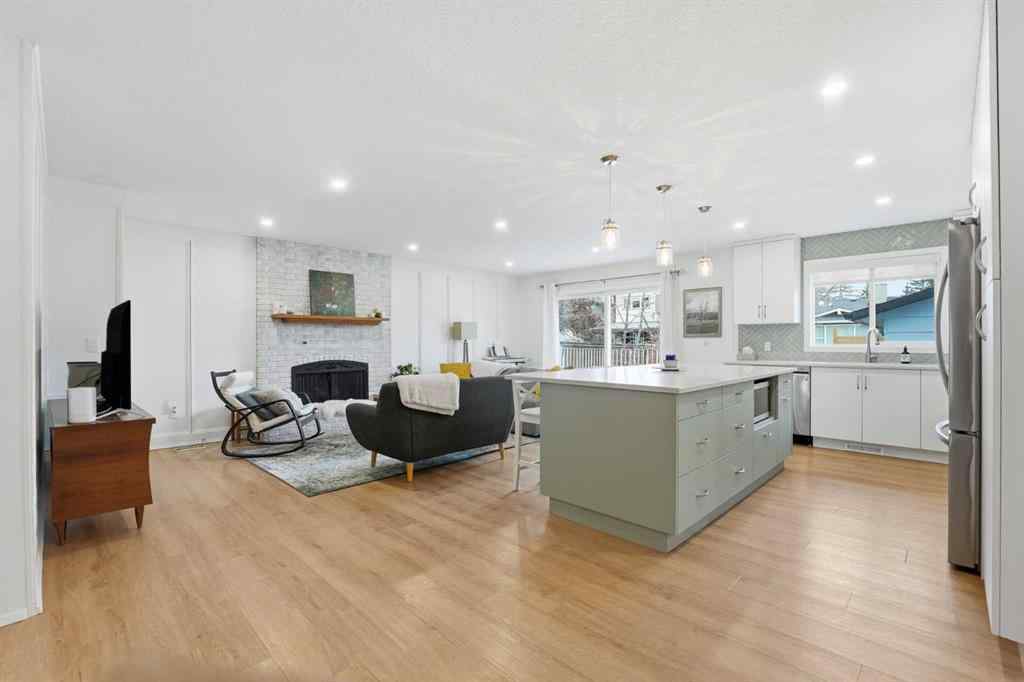 MLS&reg; # A2270563 - 60 Sunmount Close SE in Sundance Calgary, Residential Open Houses