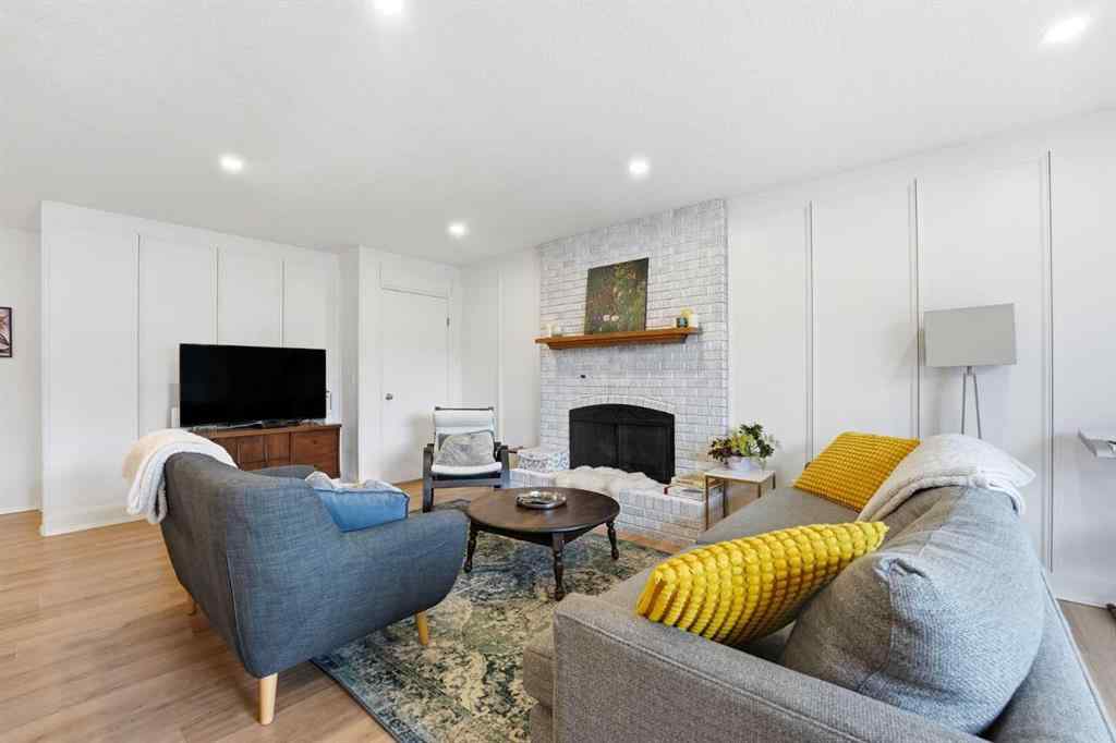 MLS&reg; # A2270563 - 60 Sunmount Close SE in Sundance Calgary, Residential Open Houses