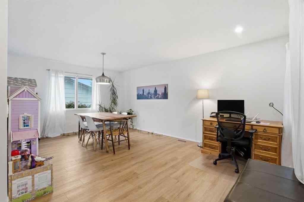 MLS&reg; # A2270563 - 60 Sunmount Close SE in Sundance Calgary, Residential Open Houses