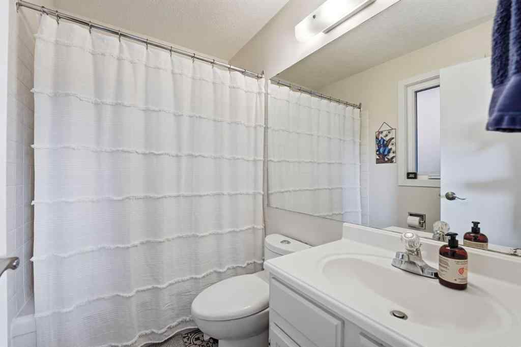 MLS&reg; # A2270563 - 60 Sunmount Close SE in Sundance Calgary, Residential Open Houses