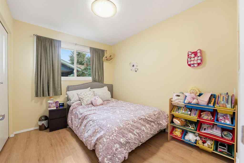 MLS&reg; # A2270563 - 60 Sunmount Close SE in Sundance Calgary, Residential Open Houses