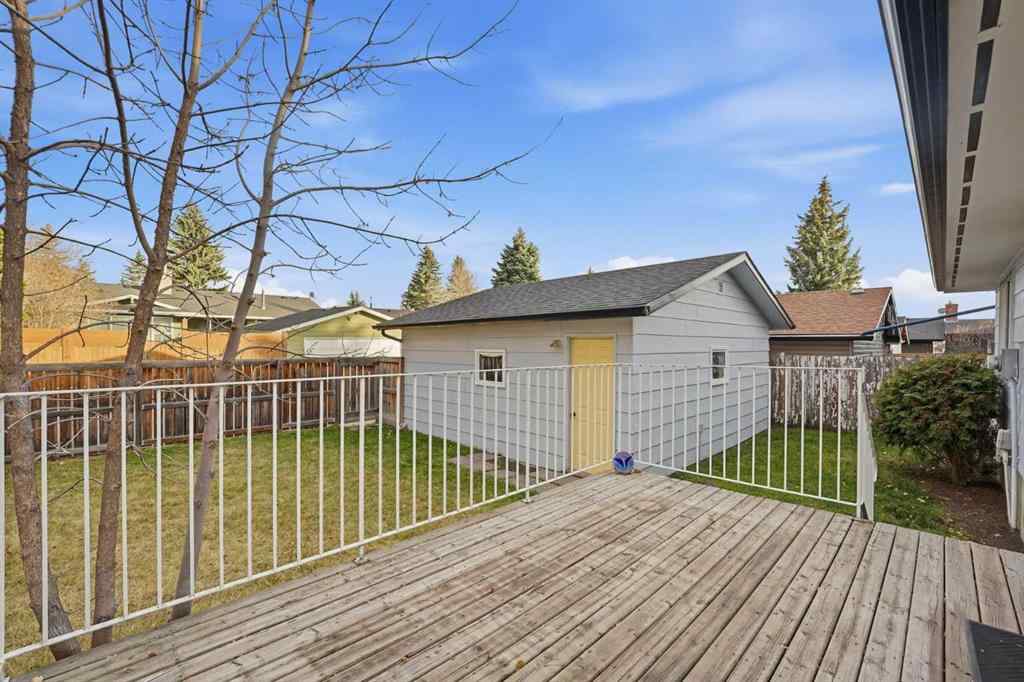 MLS&reg; # A2270563 - 60 Sunmount Close SE in Sundance Calgary, Residential Open Houses