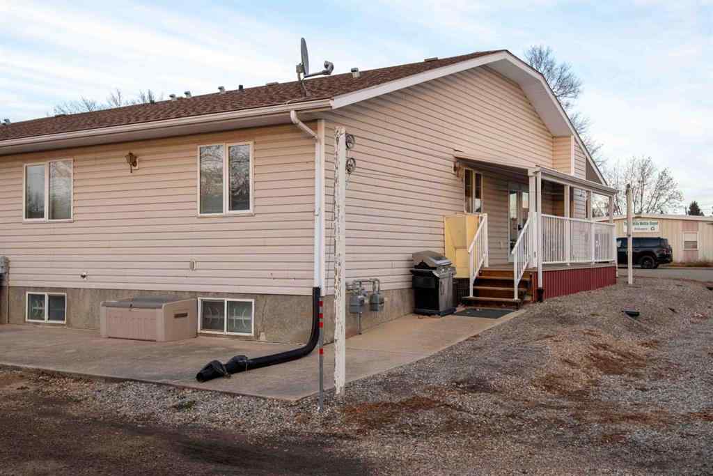 MLS&reg; # A2270565 - 125 3 Avenue NE in NONE Three Hills, Residential Open Houses