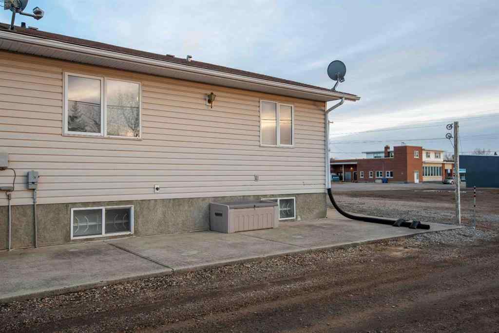 MLS&reg; # A2270565 - 125 3 Avenue NE in NONE Three Hills, Residential Open Houses