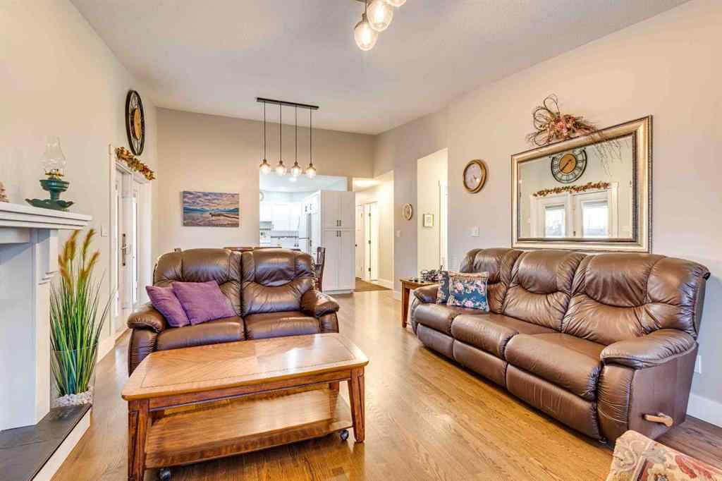 MLS&reg; # A2270565 - 125 3 Avenue NE in NONE Three Hills, Residential Open Houses