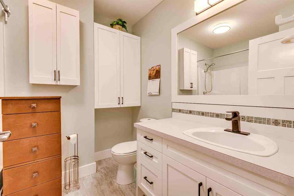 MLS&reg; # A2270565 - 125 3 Avenue NE in NONE Three Hills, Residential Open Houses