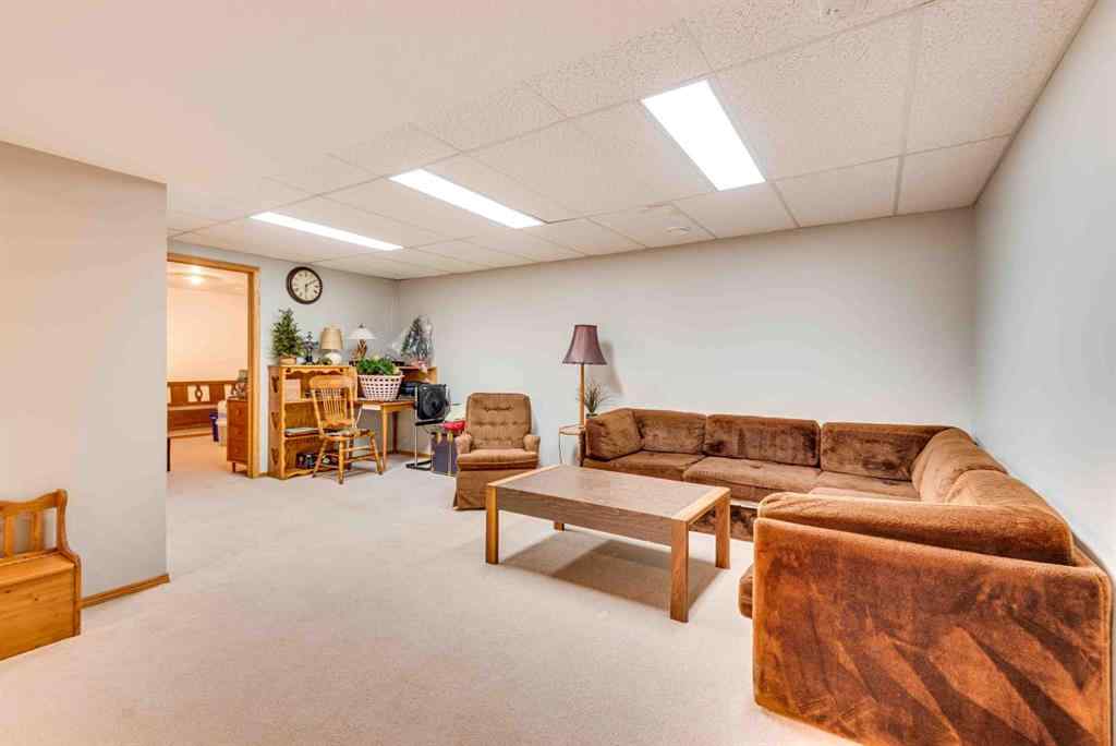 MLS&reg; # A2270565 - 125 3 Avenue NE in NONE Three Hills, Residential Open Houses