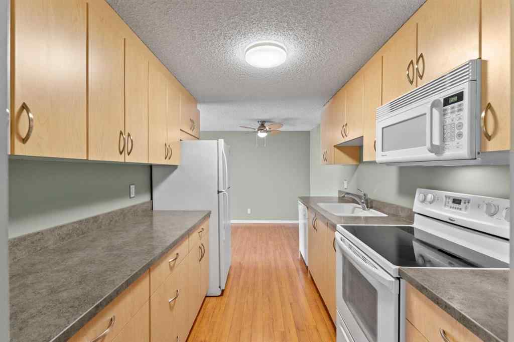 MLS&reg; # A2270577 - Unit #207 280 Banister Drive  in Tower Hill Okotoks, Residential Open Houses