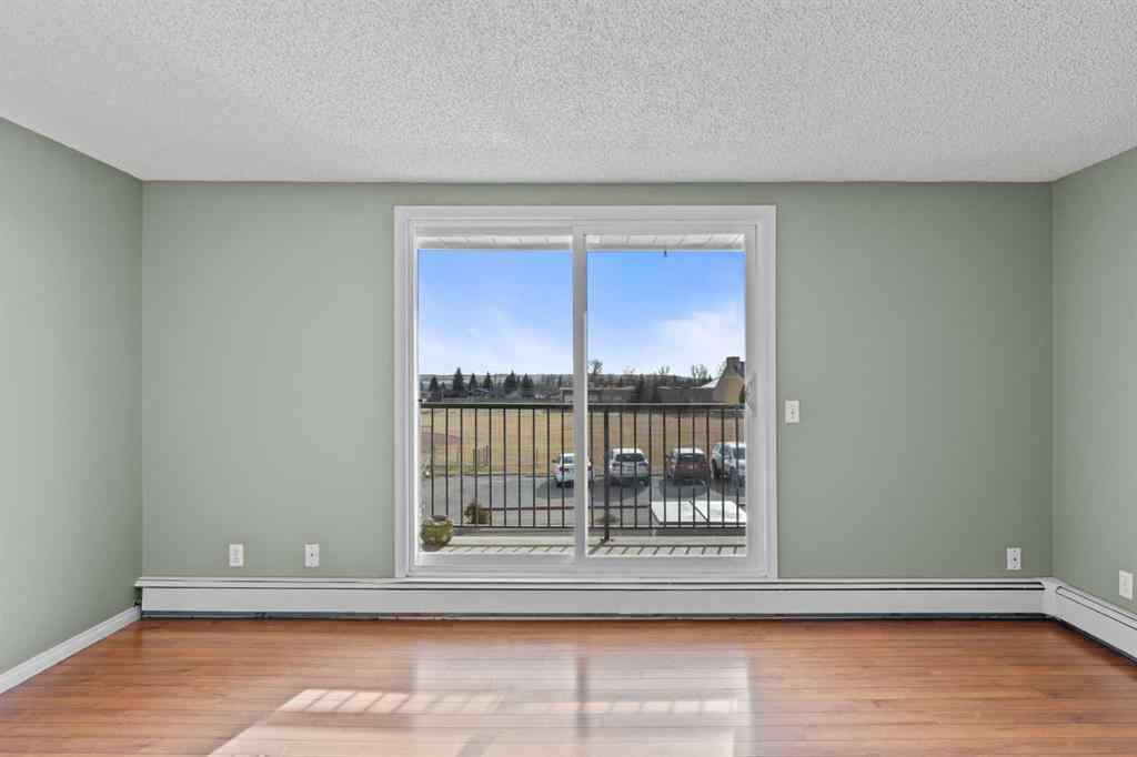 MLS&reg; # A2270577 - Unit #207 280 Banister Drive  in Tower Hill Okotoks, Residential Open Houses