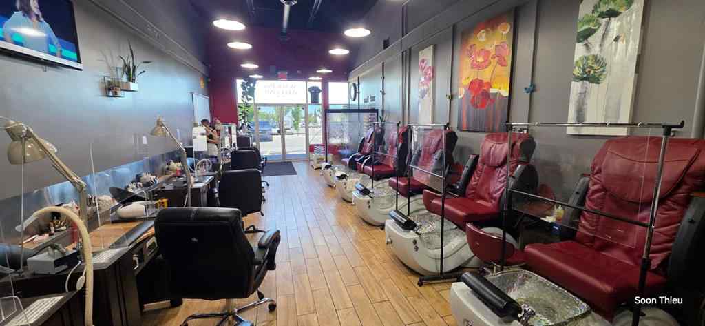 MLS® A2270578 - Unit #329 # 2555 32 Street NE in Sunridge Calgary, Commercial