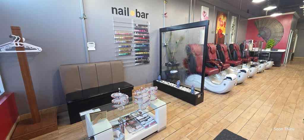 MLS® A2270578 - Unit #329 # 2555 32 Street NE in Sunridge Calgary, Commercial