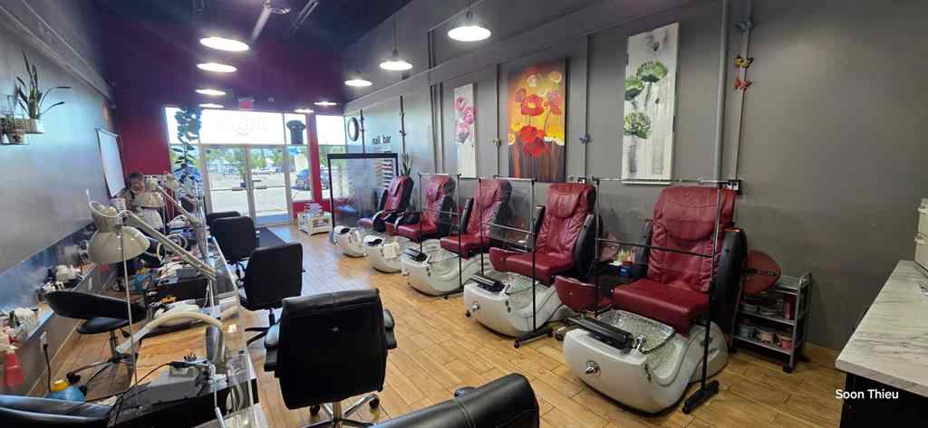 MLS® A2270578 - Unit #329 # 2555 32 Street NE in Sunridge Calgary, Commercial