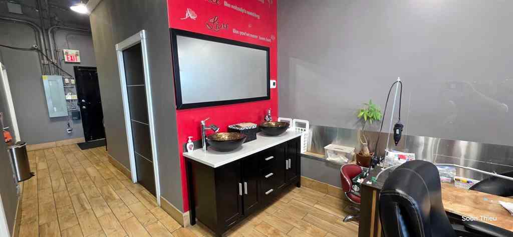 MLS® A2270578 - Unit #329 # 2555 32 Street NE in Sunridge Calgary, Commercial