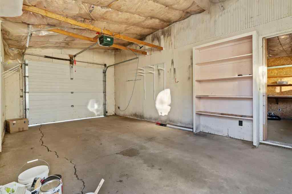 MLS&reg; # A2270584 - 31 Montrose Avenue  in Mount Pleasant Camrose, Residential Open Houses