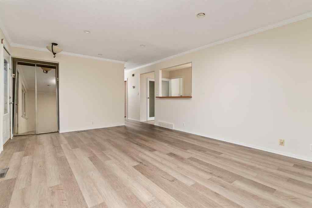 MLS&reg; # A2270584 - 31 Montrose Avenue  in Mount Pleasant Camrose, Residential Open Houses