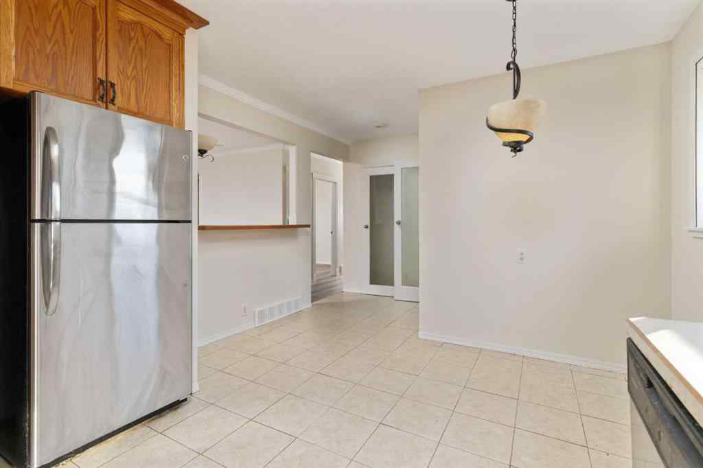 MLS&reg; # A2270584 - 31 Montrose Avenue  in Mount Pleasant Camrose, Residential Open Houses