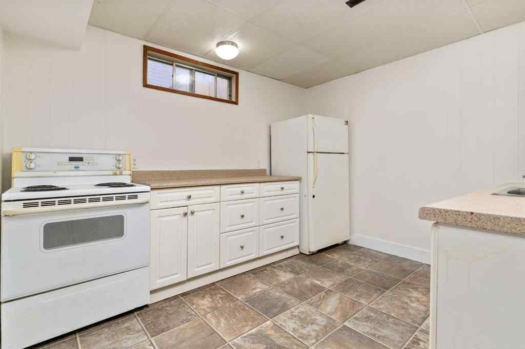 MLS&reg; # A2270584 - 31 Montrose Avenue  in Mount Pleasant Camrose, Residential Open Houses