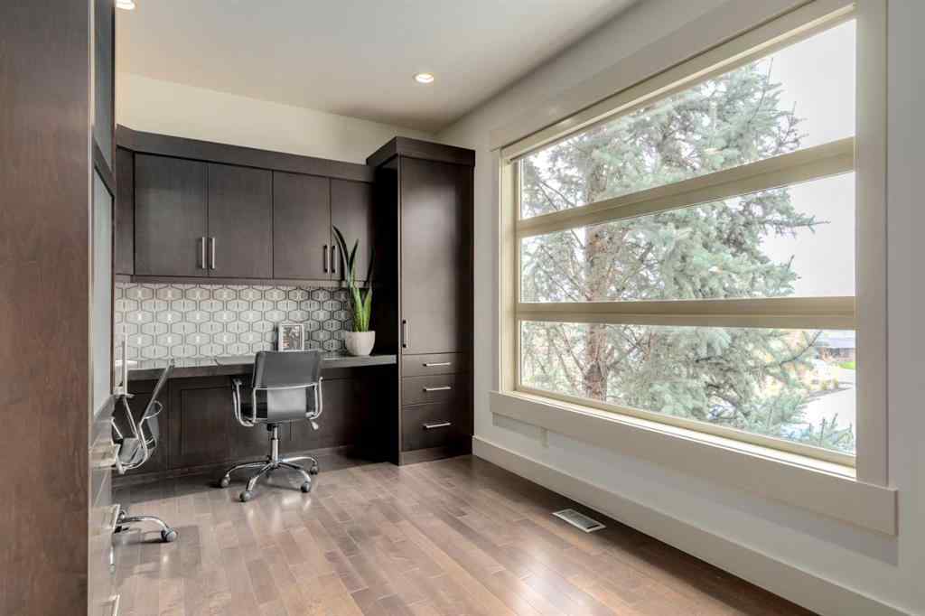 MLS® A2270586 - 1441 23 Street SW in Scarboro Calgary, Residential