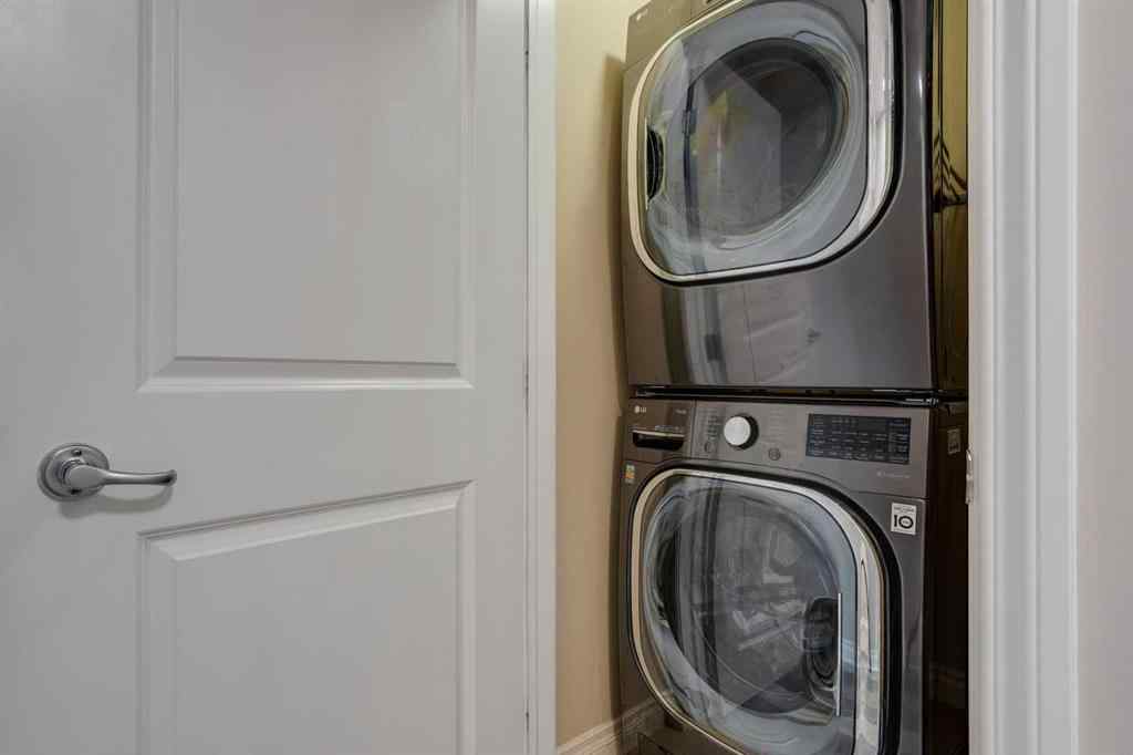 MLS&reg; # A2270592 - Unit #1 219 17 Avenue NE in Tuxedo Park Calgary, Residential Open Houses