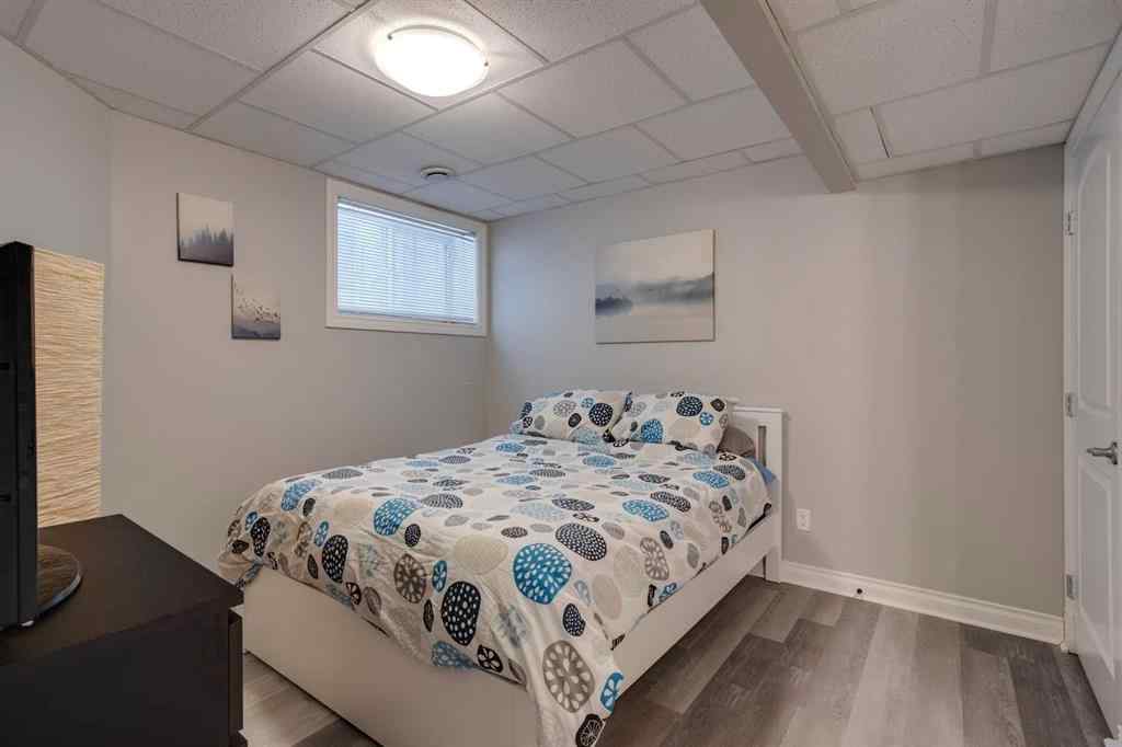 MLS&reg; # A2270592 - Unit #1 219 17 Avenue NE in Tuxedo Park Calgary, Residential Open Houses