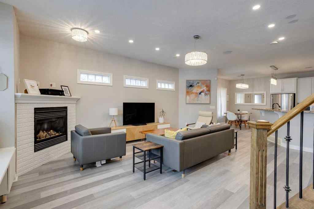 MLS&reg; # A2270592 - Unit #1 219 17 Avenue NE in Tuxedo Park Calgary, Residential Open Houses