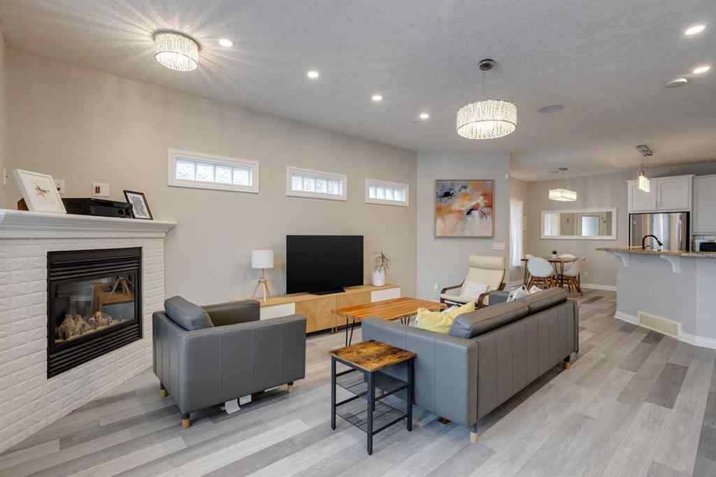 MLS&reg; # A2270592 - Unit #1 219 17 Avenue NE in Tuxedo Park Calgary, Residential Open Houses